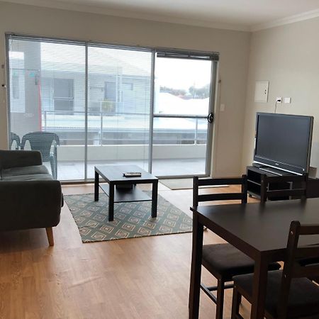 Apartment In Queens Park Perth Dış mekan fotoğraf